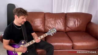 Pegas Productions – Vanessa Therock et Velour Noir Défoncées par un rocker