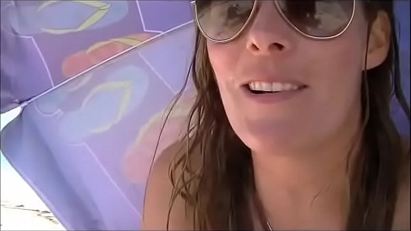 Esposo Graba a Esposa en Playa Nudista: Voyeurismo Caliente