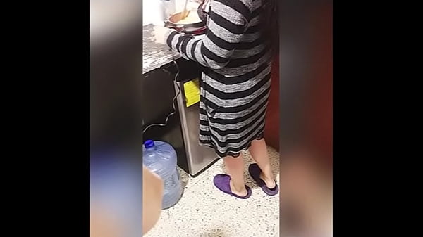 Cómo COGERTE a tu SUEGRA RICA y a su HIJASTRA! Madrastra MADURA Latina! Trio Casero! #1 (SUB)