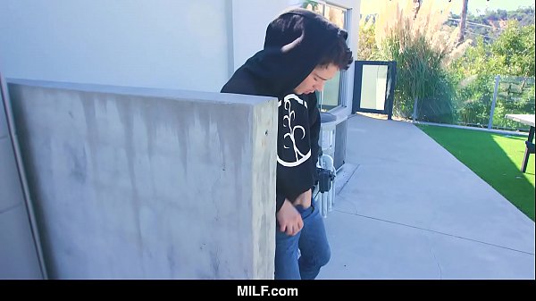 MILF – Young Dude Fucks His MILF Neighbor